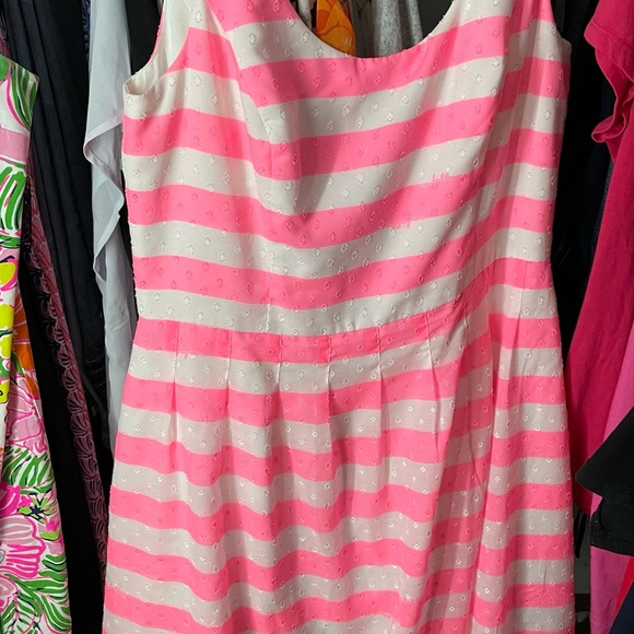 Lilly Pulitzer swing style dress - Picture 3 of 4